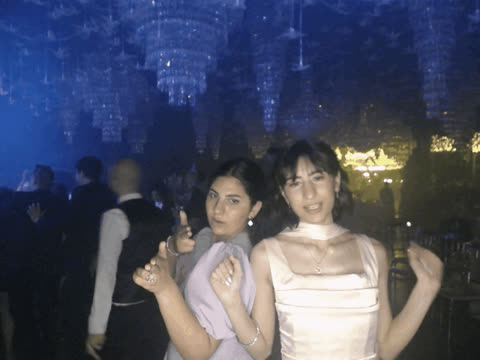 1902611