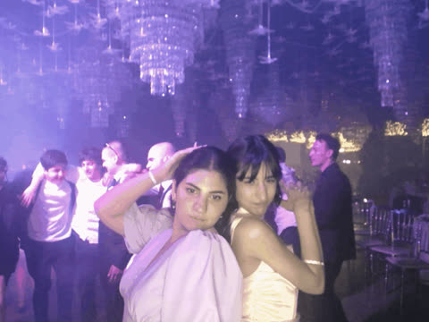 1902610