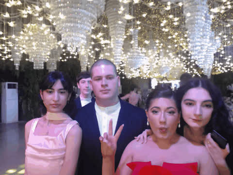 1902273
