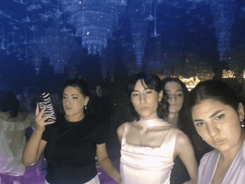 1902508