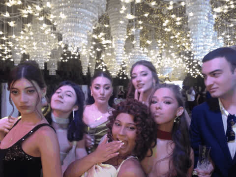 1902251