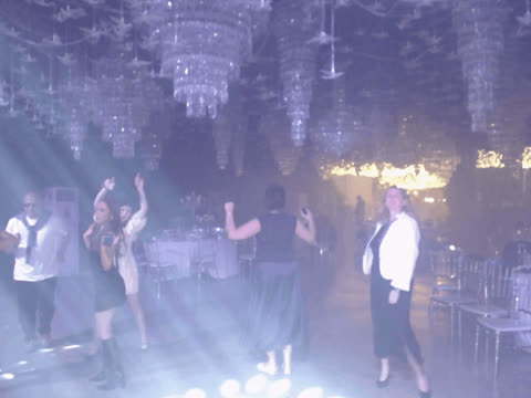 1902601