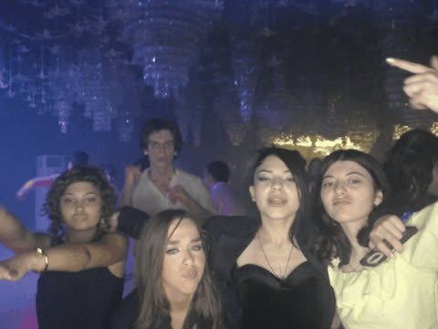 1902660
