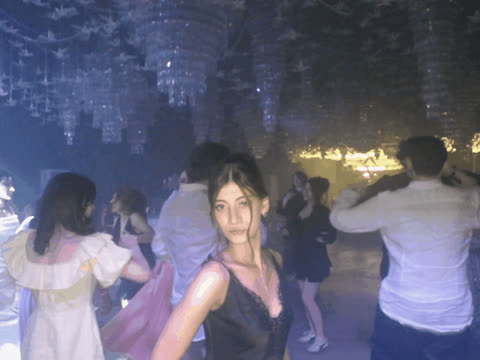 1902677
