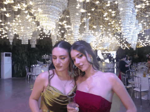 1902243