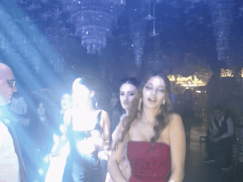 1902516