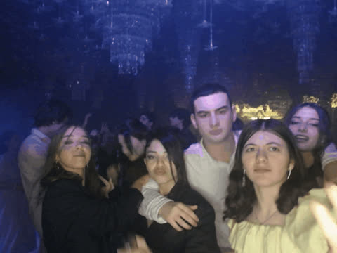 1902673
