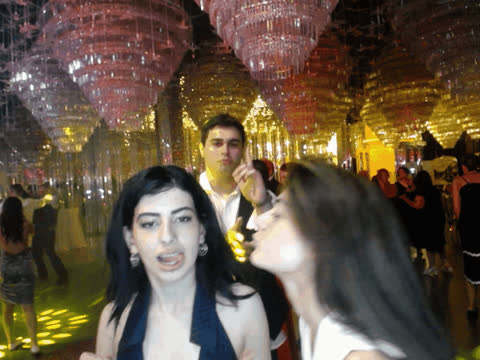 1901754