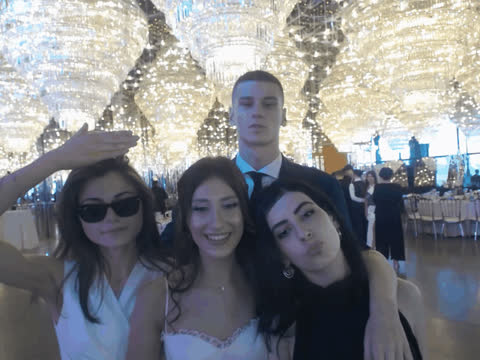 1901609