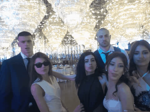 1901602
