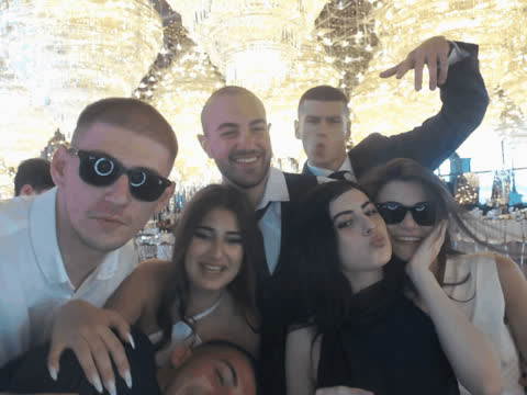 1901599