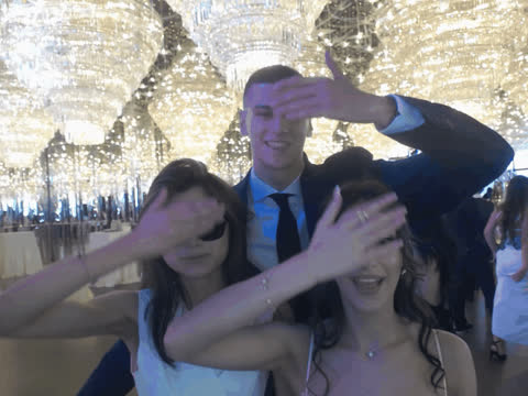 1901608