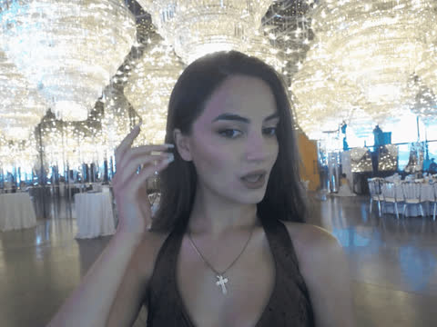 1901643