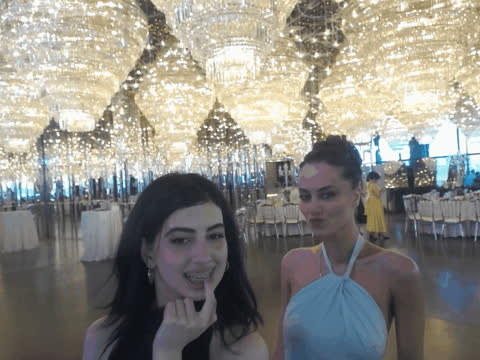 1901618