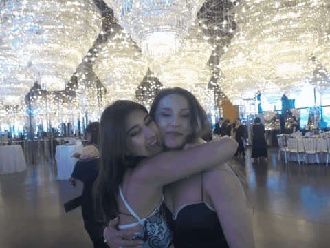 1901613