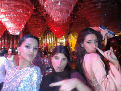 1902189