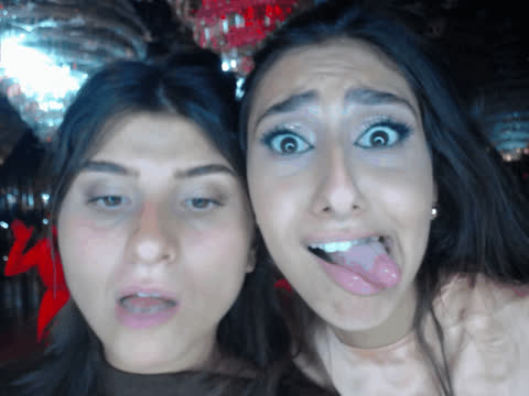 1902169