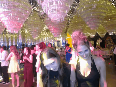1902047