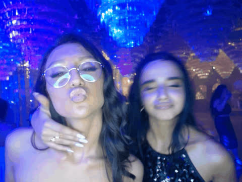 1903054