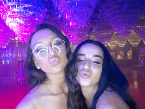 1903088