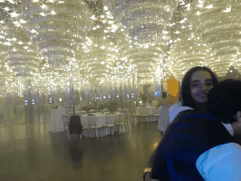 1903132