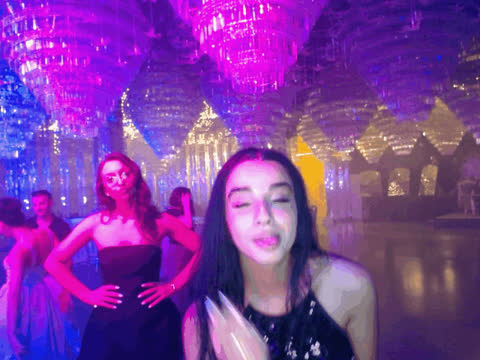 1903053