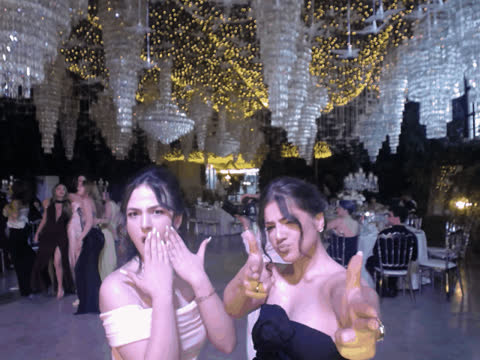 1904054