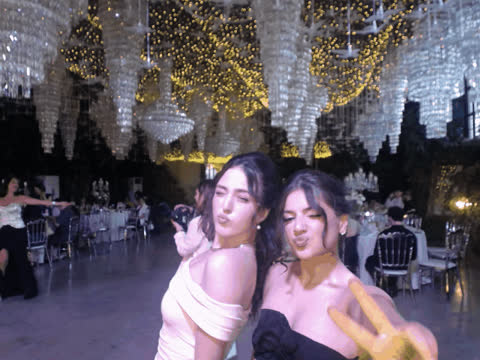 1904053