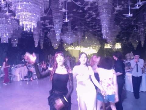 1904286