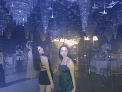 1904272