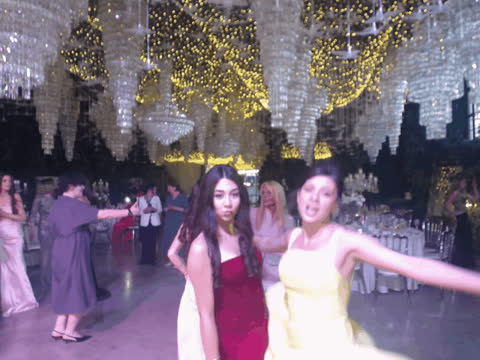 1904099
