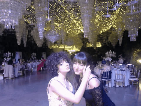 1904188
