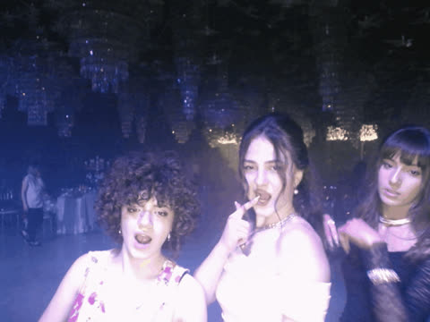 1904310