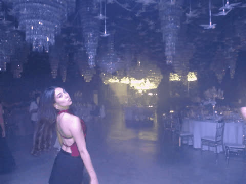 1904273