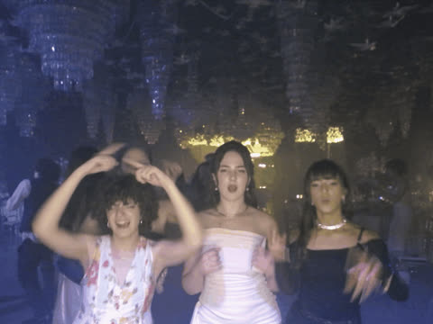 1904258