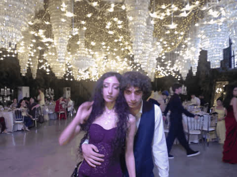 1904052