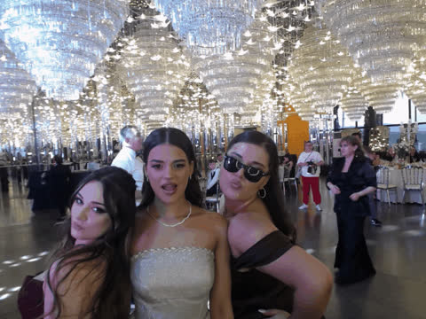 1903080