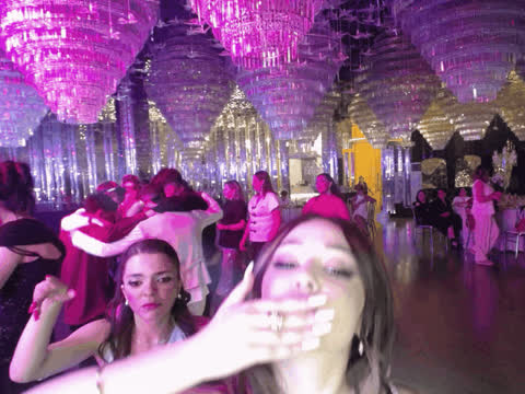 1903351