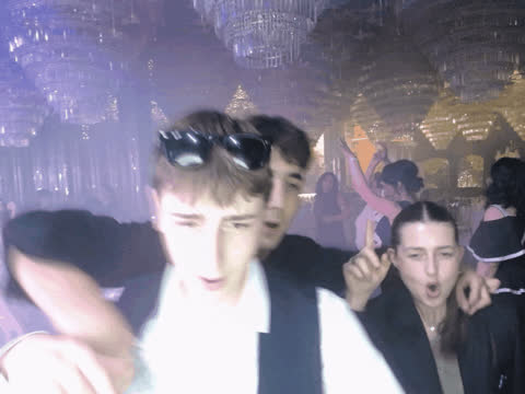 1903611