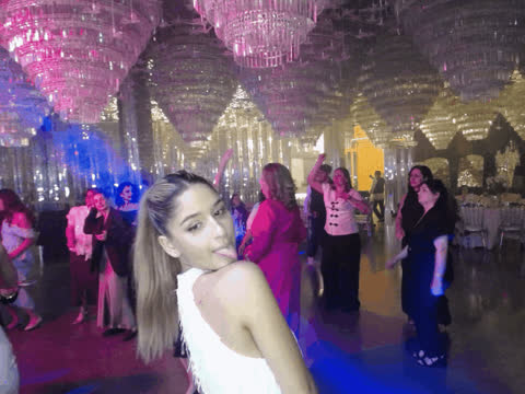 1903580