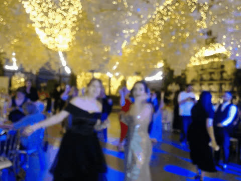 1903187