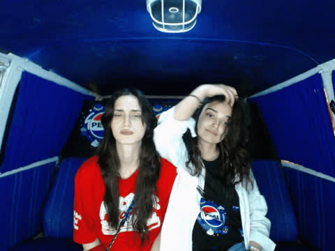 1903986