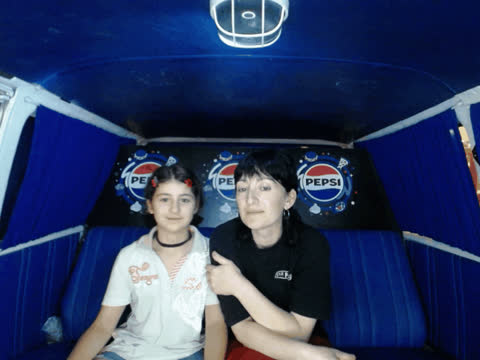 1904593