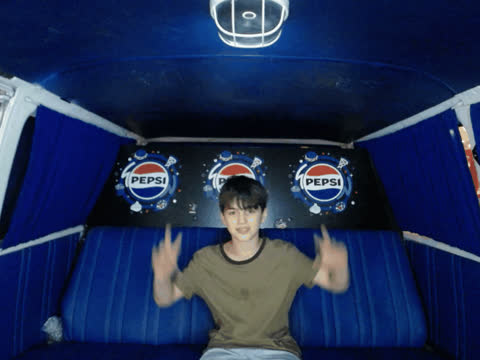 1904518