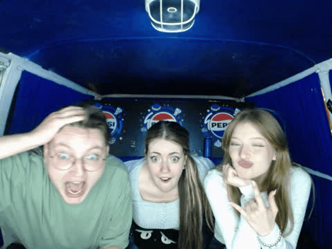 1903979