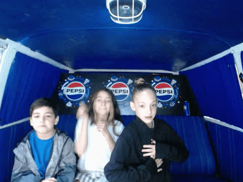 1903944