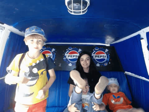 1904359