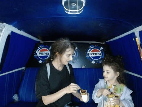 1904489