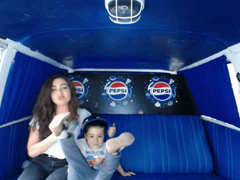 1904402