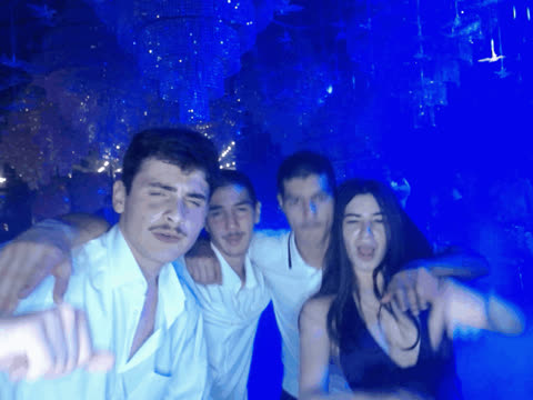 1905454